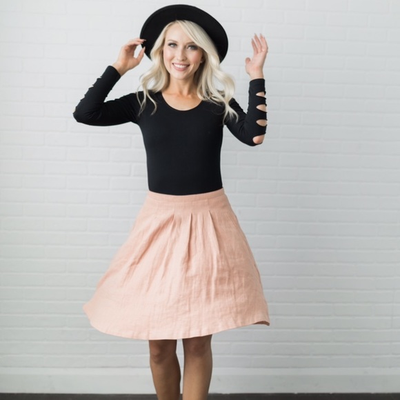 Dusty rose high-waisted skirt - Picture 5 of 5